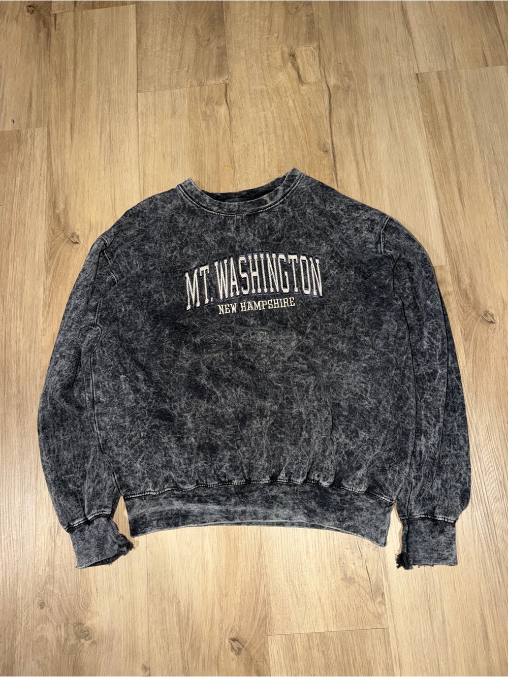 Washed Black Mt. Washington New Hampshire Crewneck Sweatshirt